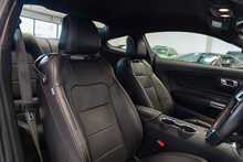 Ford Mustang V8 GT - U56369