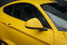 Ford Mustang V8 GT - U56371