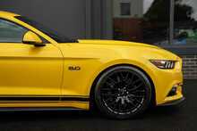 Ford Mustang V8 GT - U56371