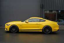 Ford Mustang V8 GT - U56371