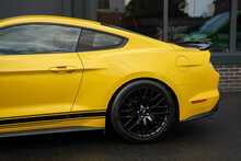Ford Mustang V8 GT - U56371