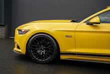 Ford Mustang V8 GT - U56371