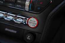 Ford Mustang V8 GT - U56371