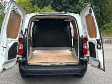 Vauxhall Combo 1.5 Turbo D 2300 Dynamic Panel Van 4dr Diesel Manual L2 H1 Euro 6 (100 ps) - U182