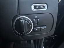 Land Rover Discovery 4 3.0 SD V6 SE Tech SUV 5dr Diesel Auto 4WD Euro 6 (s/s) (256 bhp) - U233