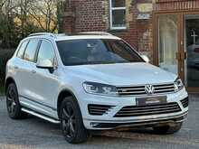 Volkswagen Touareg 3.0 TDI V6 BlueMotion Tech R-Line SUV 5dr Diesel Tiptronic 4WD Euro 6 (s/s) (262 ps) - U234