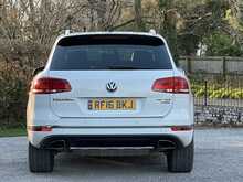 Volkswagen Touareg 3.0 TDI V6 BlueMotion Tech R-Line SUV 5dr Diesel Tiptronic 4WD Euro 6 (s/s) (262 ps) - U234