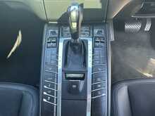 Porsche Macan 3.0 TD V6 S SUV 5dr Diesel PDK 4WD Euro 6 (s/s) (258 ps) - U236