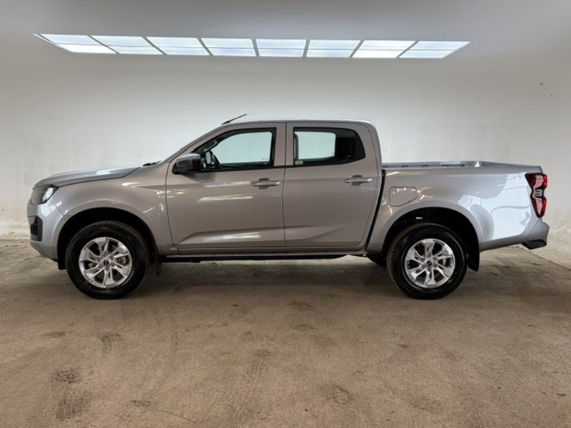 Isuzu Dl20 Dcb Pick Up 1.9 Automatic Diesel