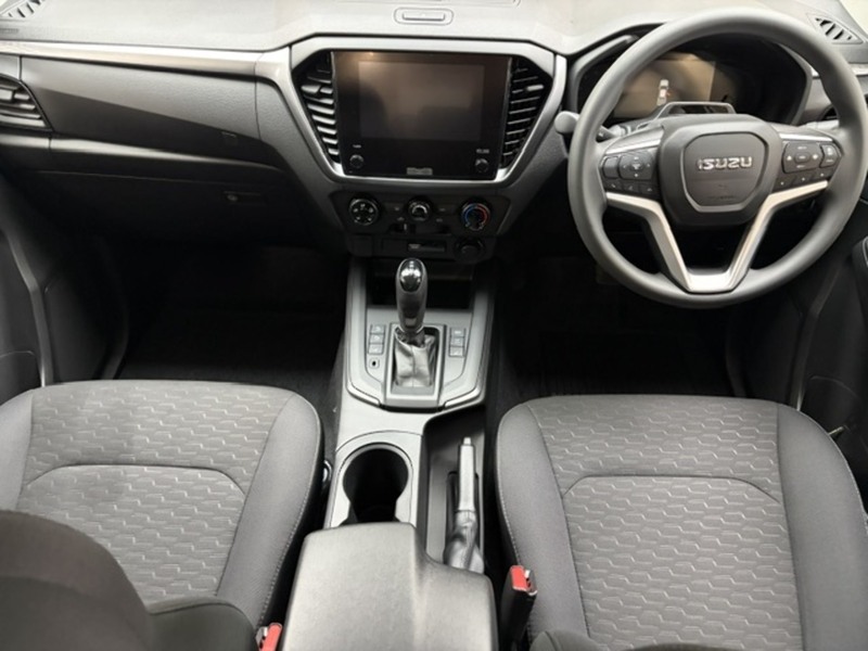 Isuzu Dl20 Dcb Pick Up 1.9 Automatic Diesel