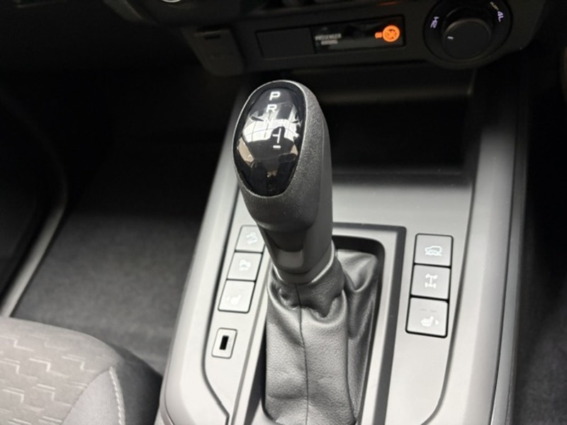 Isuzu Dl20 Dcb Pick Up 1.9 Automatic Diesel