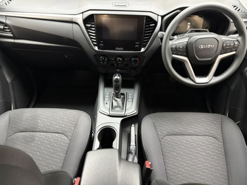 Isuzu Dl20 Dcb Pick Up 1.9 Automatic Diesel