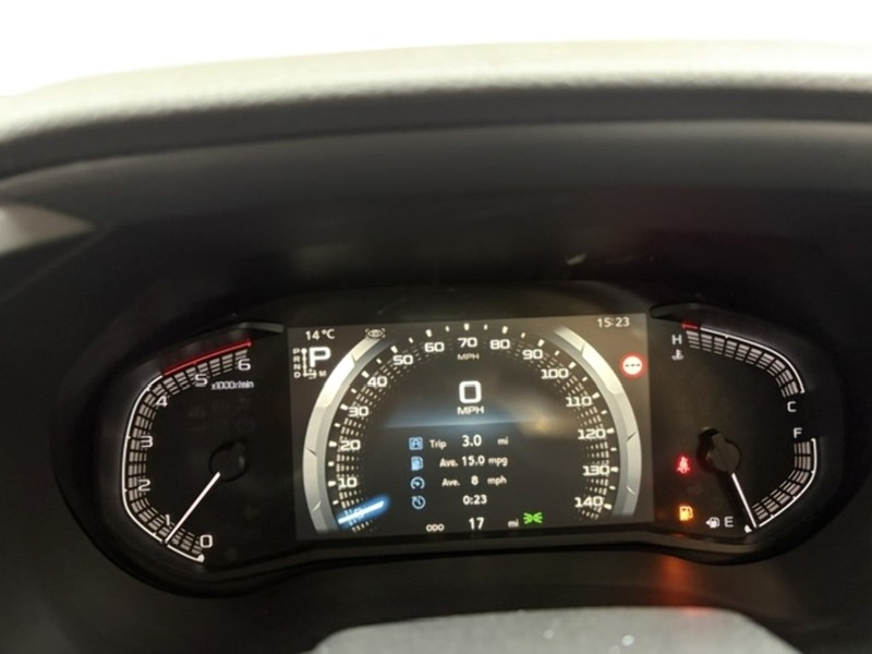 Isuzu Dl20 Dcb Pick Up 1.9 Automatic Diesel