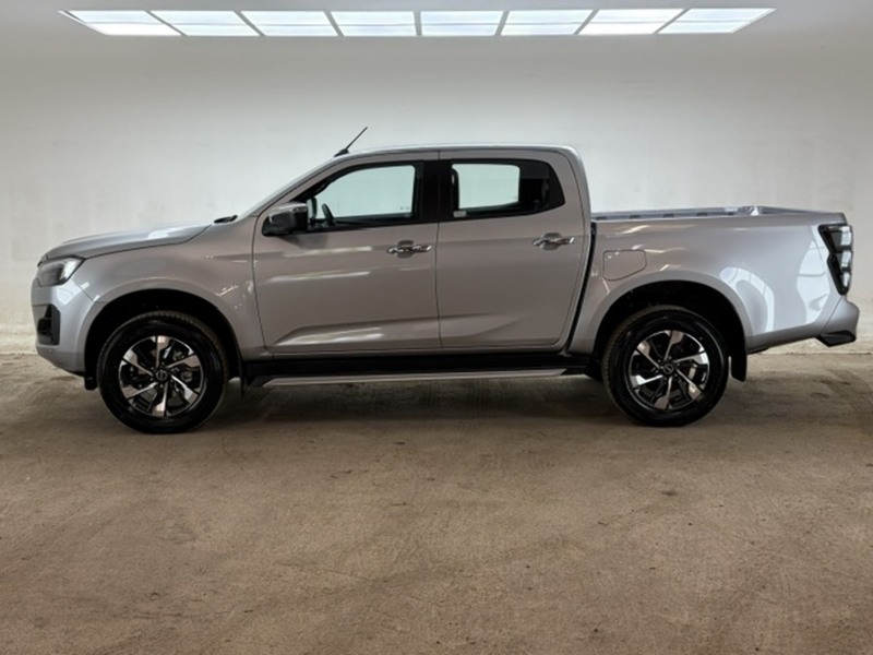 Isuzu Dl40 Dcb Pick Up 2.2 Automatic Diesel