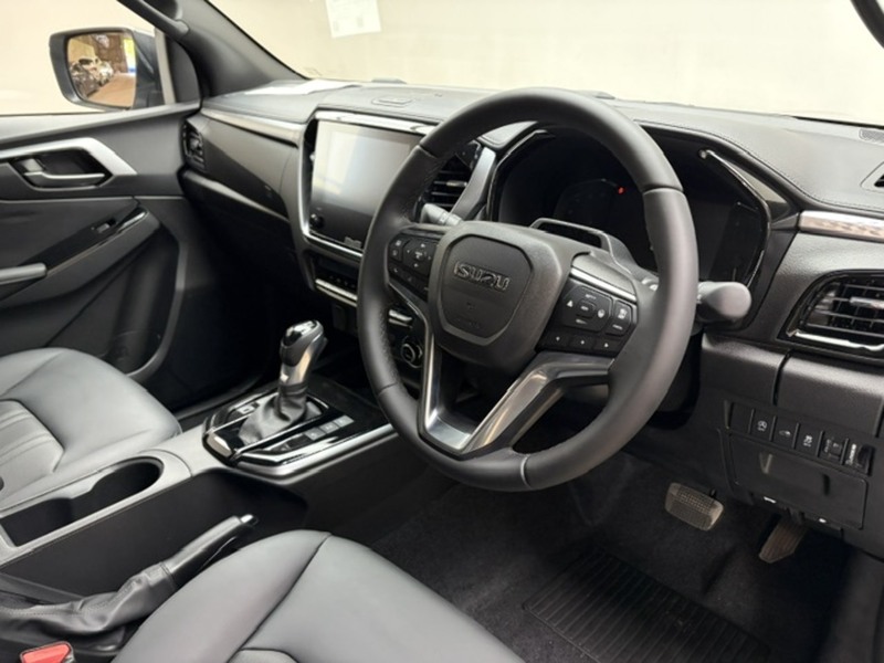 Isuzu Dl40 Dcb Pick Up 2.2 Automatic Diesel