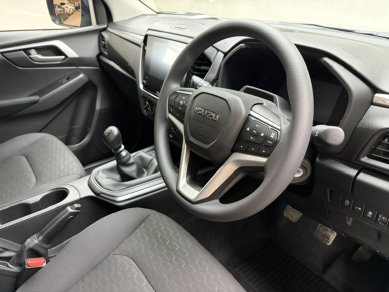 Isuzu Dl20 Dcb Pick Up 2.2 Manual Diesel