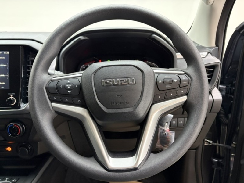 Isuzu Dl20 Dcb Pick Up 2.2 Manual Diesel