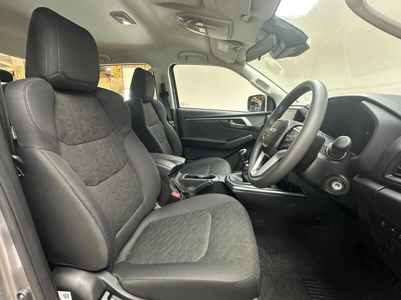 Isuzu Dl20 Dcb Pick Up 1.9 Manual Diesel