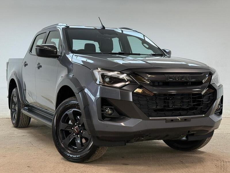 Isuzu V-Cross Dcb Pick Up 1.9 Automatic Diesel