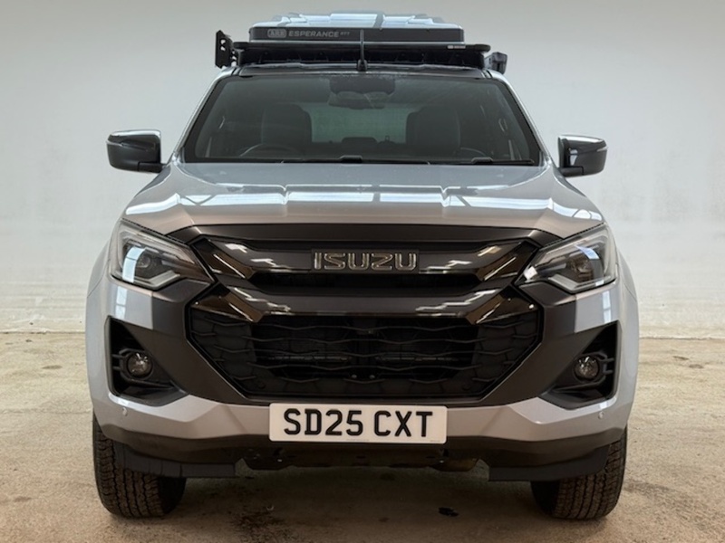 Isuzu V-Cross Dcb Pick Up 1.9 Automatic Diesel