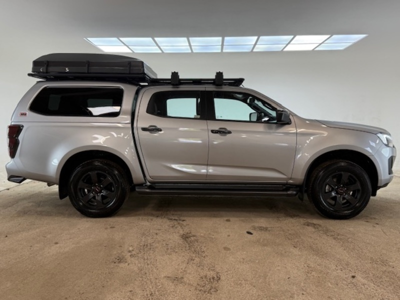 Isuzu V-Cross Dcb Pick Up 1.9 Automatic Diesel