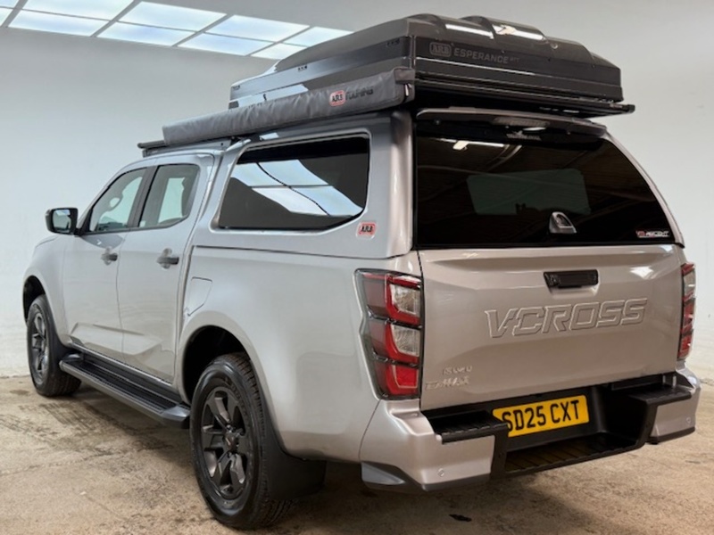 Isuzu V-Cross Dcb Pick Up 1.9 Automatic Diesel