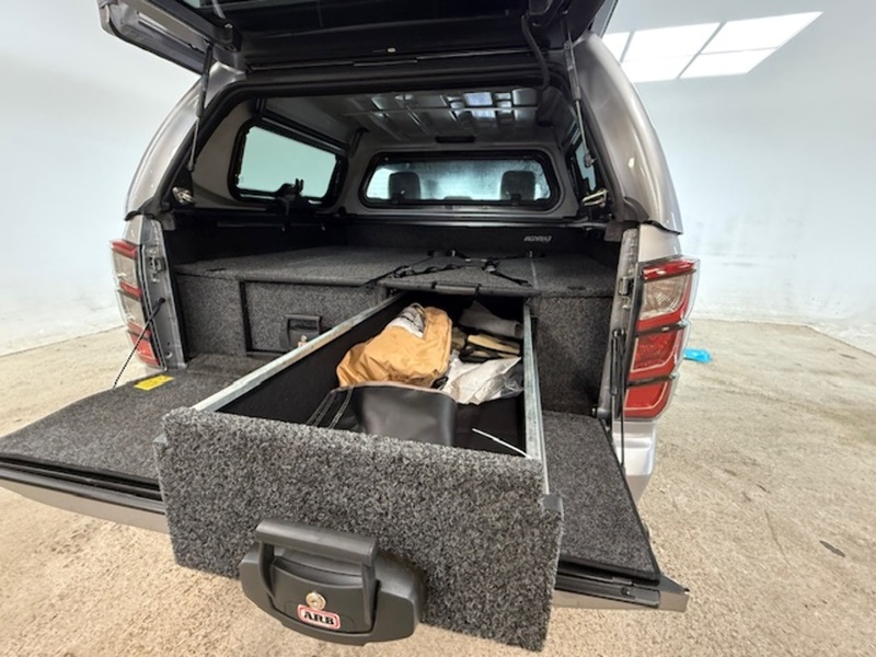 Isuzu V-Cross Dcb Pick Up 1.9 Automatic Diesel