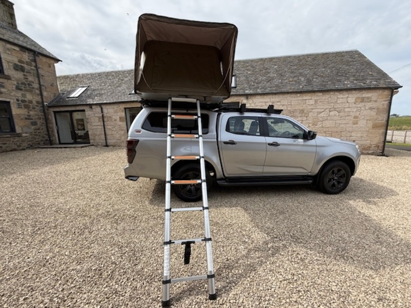 Isuzu V-Cross Dcb Pick Up 1.9 Automatic Diesel