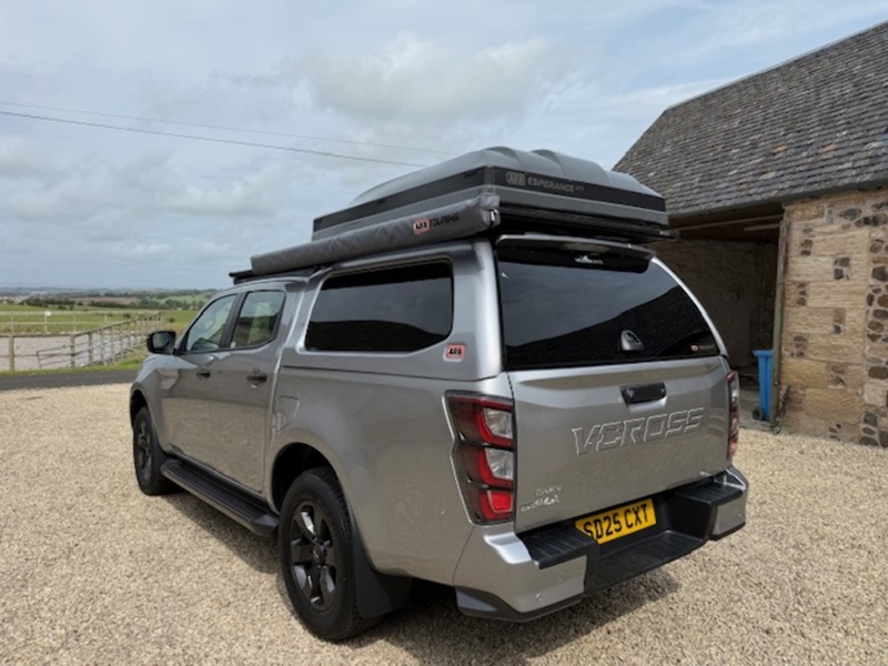 Isuzu V-Cross Dcb Pick Up 1.9 Automatic Diesel