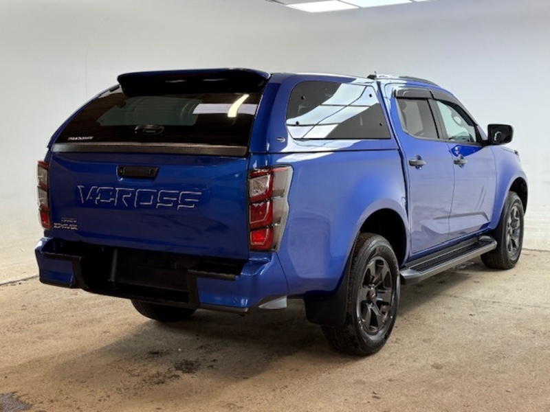Isuzu V-Cross Dcb Pick Up 1.9 Automatic Diesel