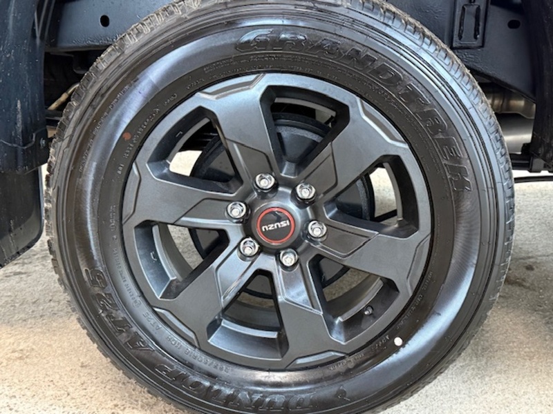 Isuzu V-Cross Dcb Pick Up 1.9 Automatic Diesel