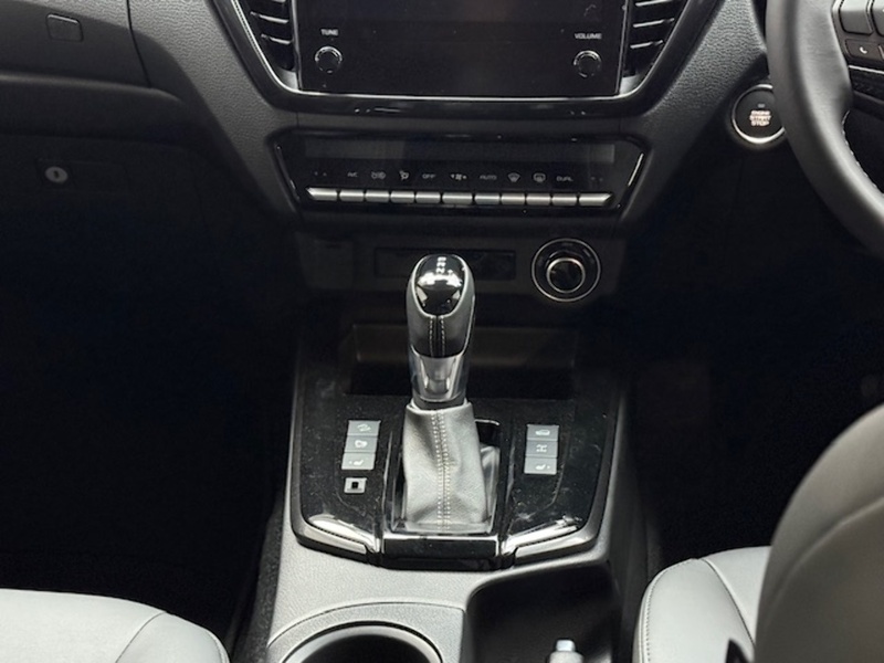 Isuzu V-Cross Dcb Pick Up 1.9 Automatic Diesel