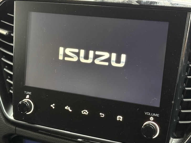 Isuzu V-Cross Dcb Pick Up 1.9 Automatic Diesel