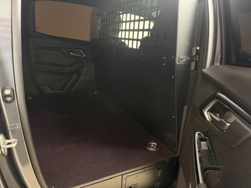 Isuzu V-Cross Dcb Pick Up 1.9 Automatic Diesel