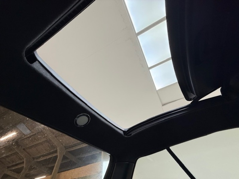 Micro Medium Range  Coupe 10.5 Automatic Electric