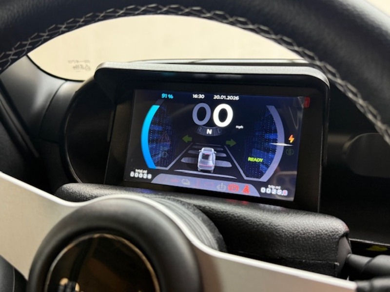 Micro Medium Range  Coupe 10.5 Automatic Electric 