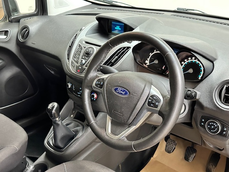 Ford 1.0 EcoBoost Trend Panel Van 5dr Petrol Manual L1 Euro 5 (100 ps)