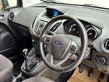 Ford Transit Courier EcoBoost Trend 