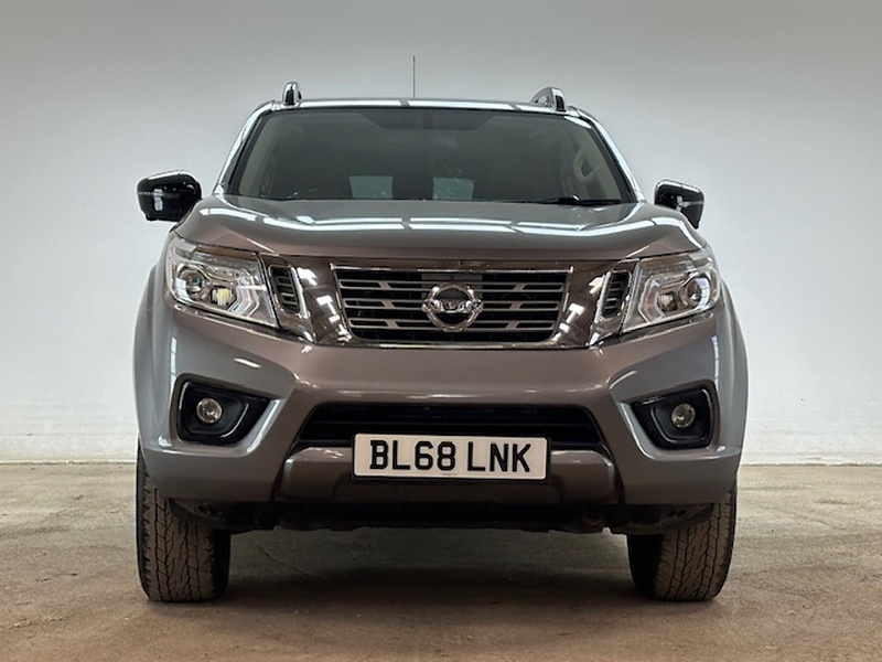Nissan 2.3 dCi Tekna Pickup 4dr Diesel Auto 4WD Euro 6 (190 ps)