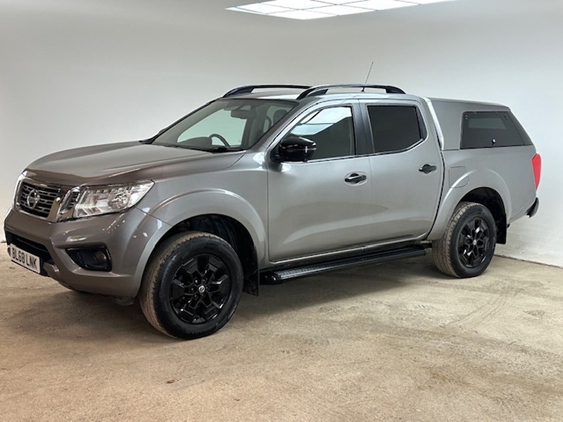 Nissan 2.3 dCi Tekna Pickup 4dr Diesel Auto 4WD Euro 6 (190 ps)