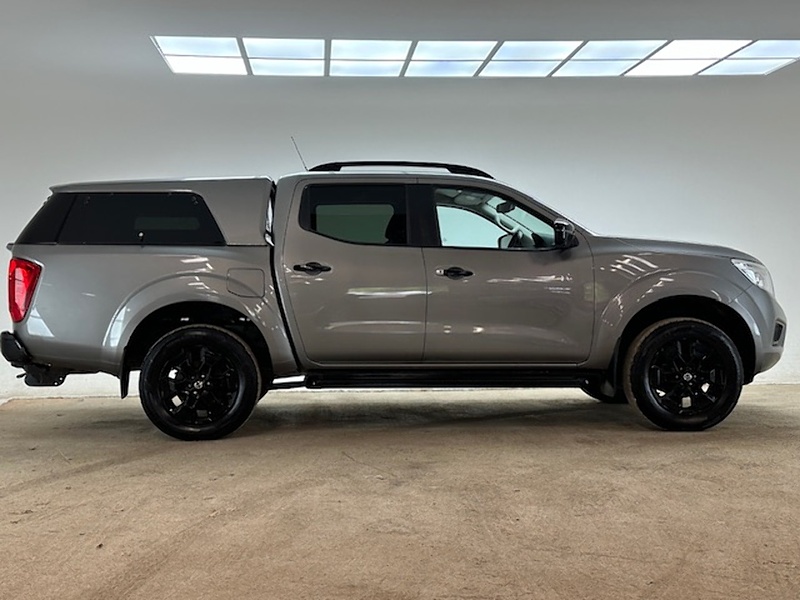 Nissan 2.3 dCi Tekna Pickup 4dr Diesel Auto 4WD Euro 6 (190 ps)
