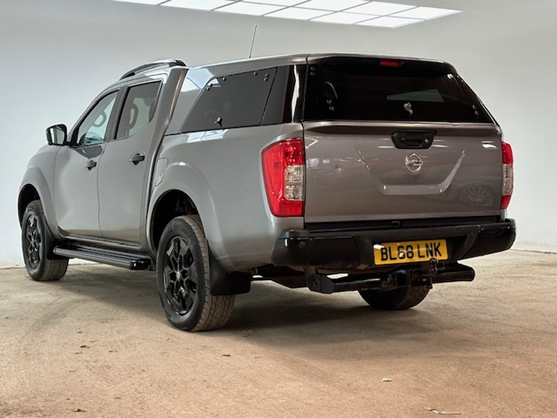 Nissan 2.3 dCi Tekna Pickup 4dr Diesel Auto 4WD Euro 6 (190 ps)