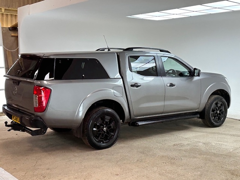 Nissan 2.3 dCi Tekna Pickup 4dr Diesel Auto 4WD Euro 6 (190 ps)
