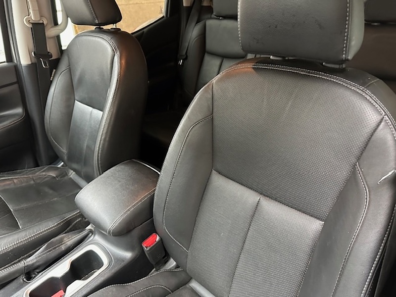 Nissan 2.3 dCi Tekna Pickup 4dr Diesel Auto 4WD Euro 6 (190 ps)