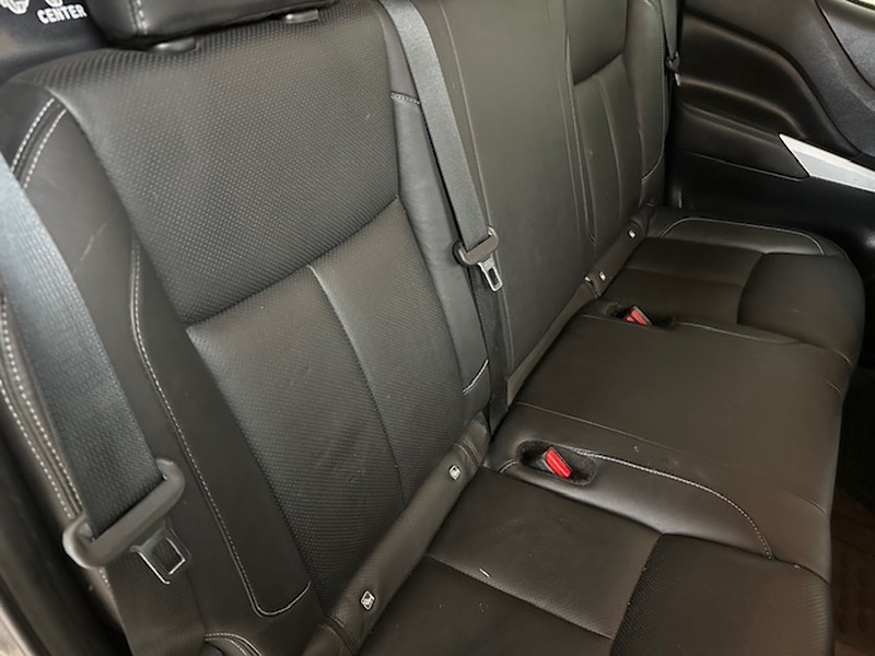 Nissan 2.3 dCi Tekna Pickup 4dr Diesel Auto 4WD Euro 6 (190 ps)