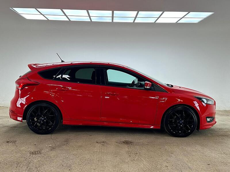 Ford 1.0T EcoBoost ST-Line Hatchback 5dr Petrol Manual Euro 6 (s/s) (140 ps)