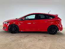 Ford Focus T EcoBoost ST-Line 