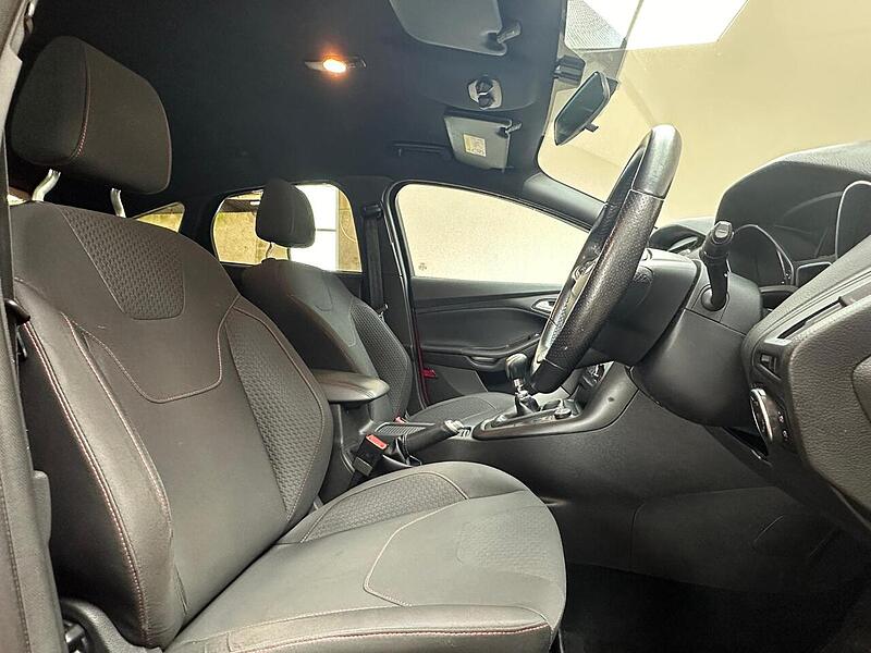 Ford 1.0T EcoBoost ST-Line Hatchback 5dr Petrol Manual Euro 6 (s/s) (140 ps)