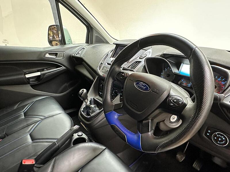 Ford 1.5 TDCi 200 Limited Panel Van 5dr Diesel Manual L1 H1 (119 g/km, 118 bhp)