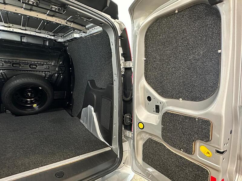 Ford 1.5 TDCi 200 Limited Panel Van 5dr Diesel Manual L1 H1 (119 g/km, 118 bhp)